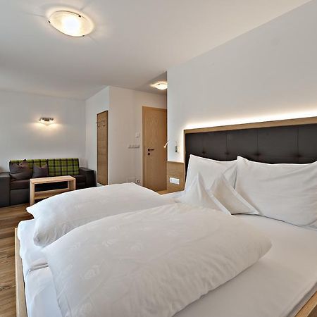 Hotel Pfandleralm San Martino In Passiria  Room photo